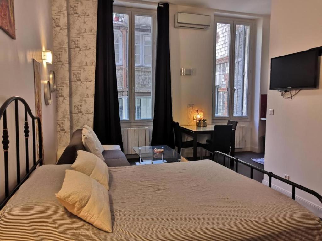 Venture Apartment Марсилия Екстериор снимка